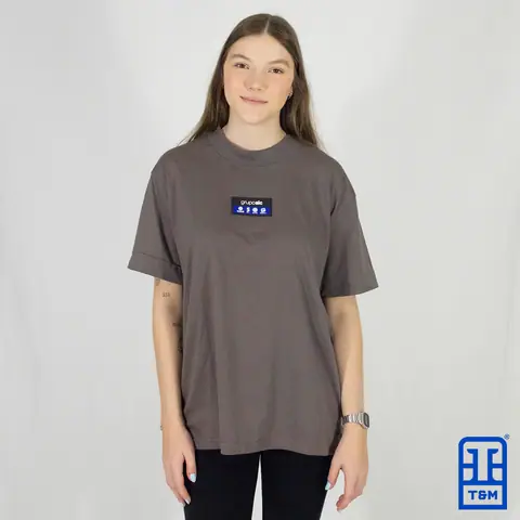 Camiseta oversized personalizada para empresa — trabalho da T&M