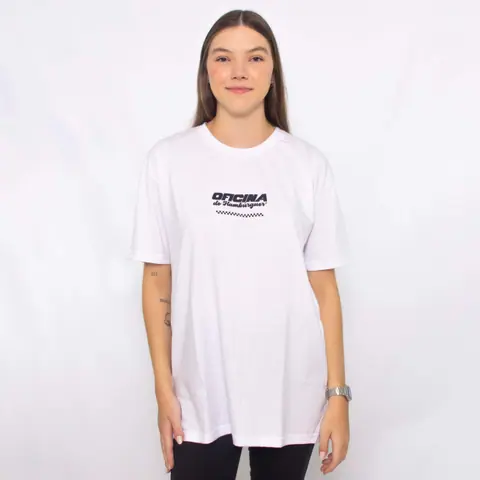 Camiseta personalizada para empresa — trabalho da T&M