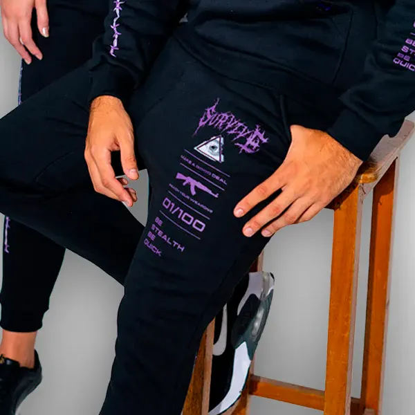 Calça Jogger com a marca da empresa