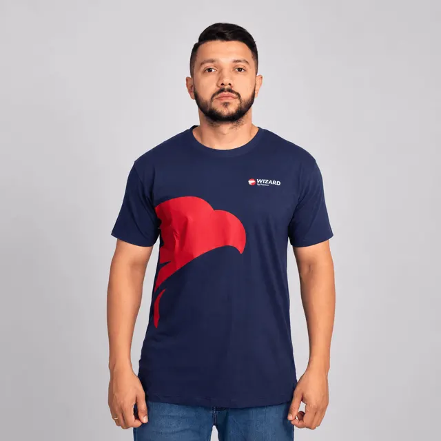 Camiseta da Wizard by Pearson, pedida pelas franquias na loja B2B da rede