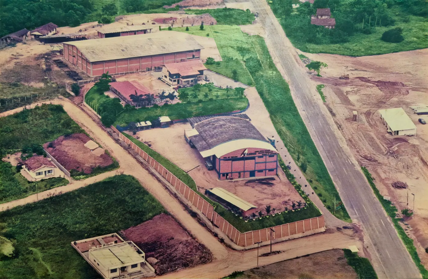 Vista aérea da origem, a Casa da Malha, em 1985