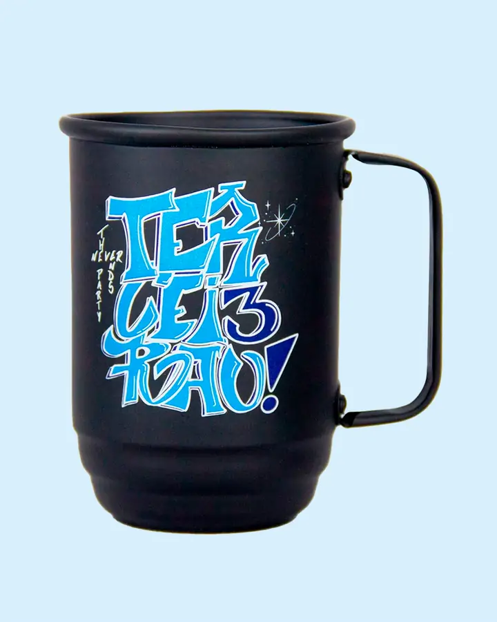 Caneca de alumínio preta com a arte de terceirão em azul