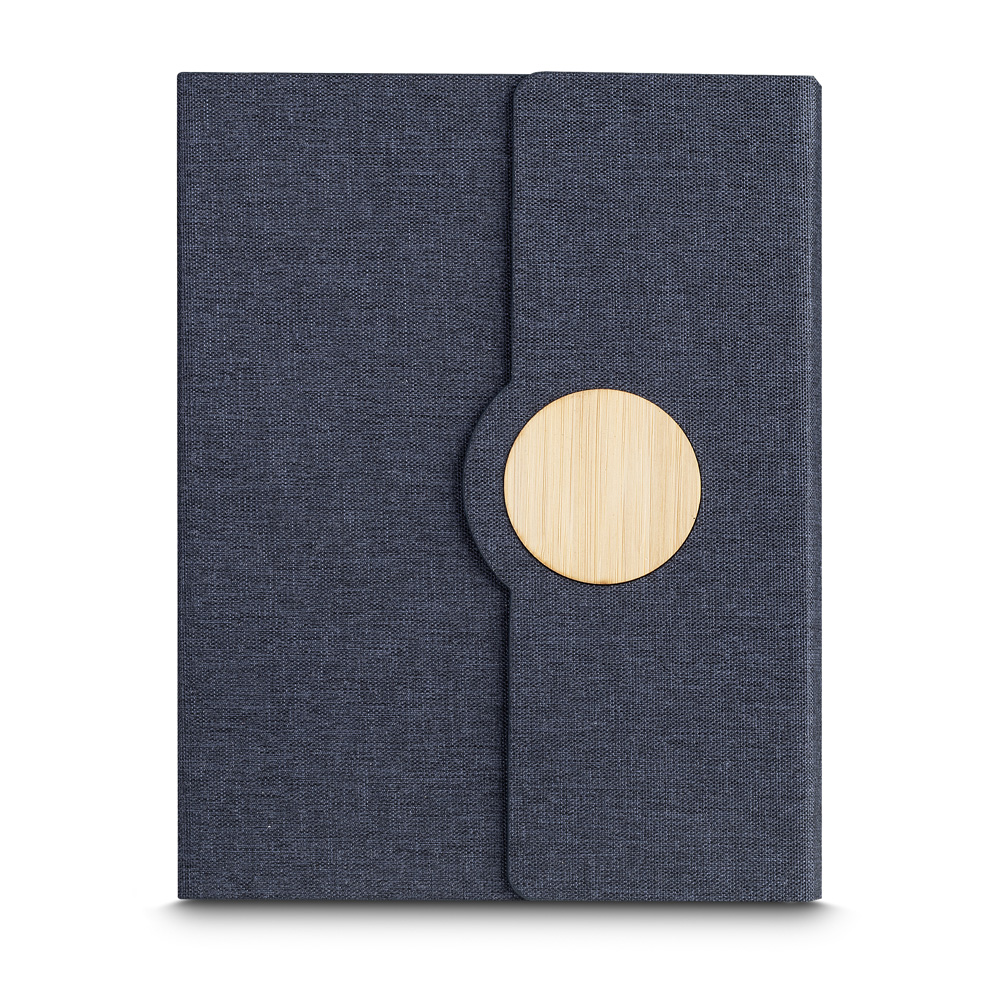Caderno A5 capa em RPET e detalhe em bambu pautado com porta-caneta na cor Azul, personalizado com a logo da empresa