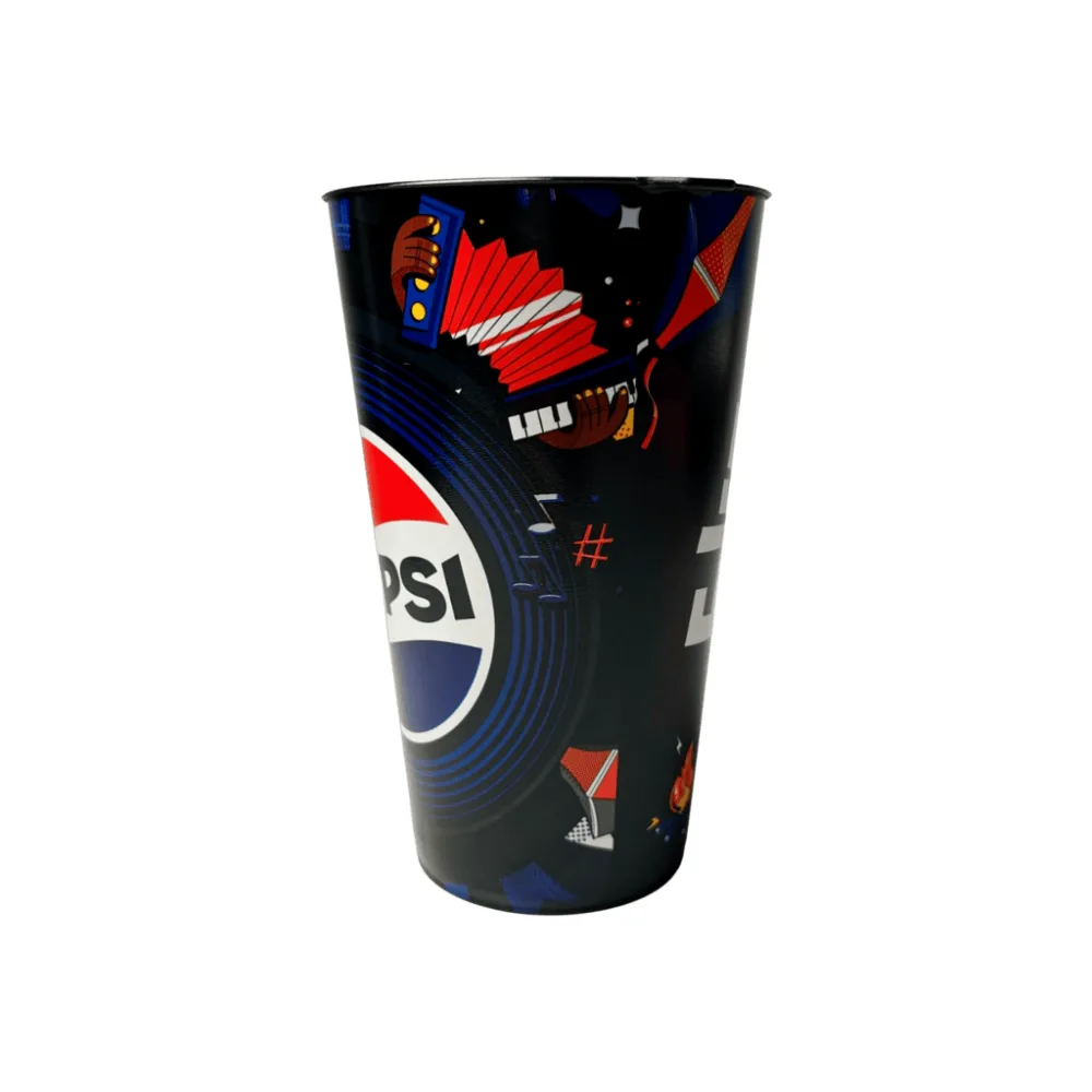 Copo de 550 ml com alça fixa e rótulo In Mold Label personalizado com a logo da empresa