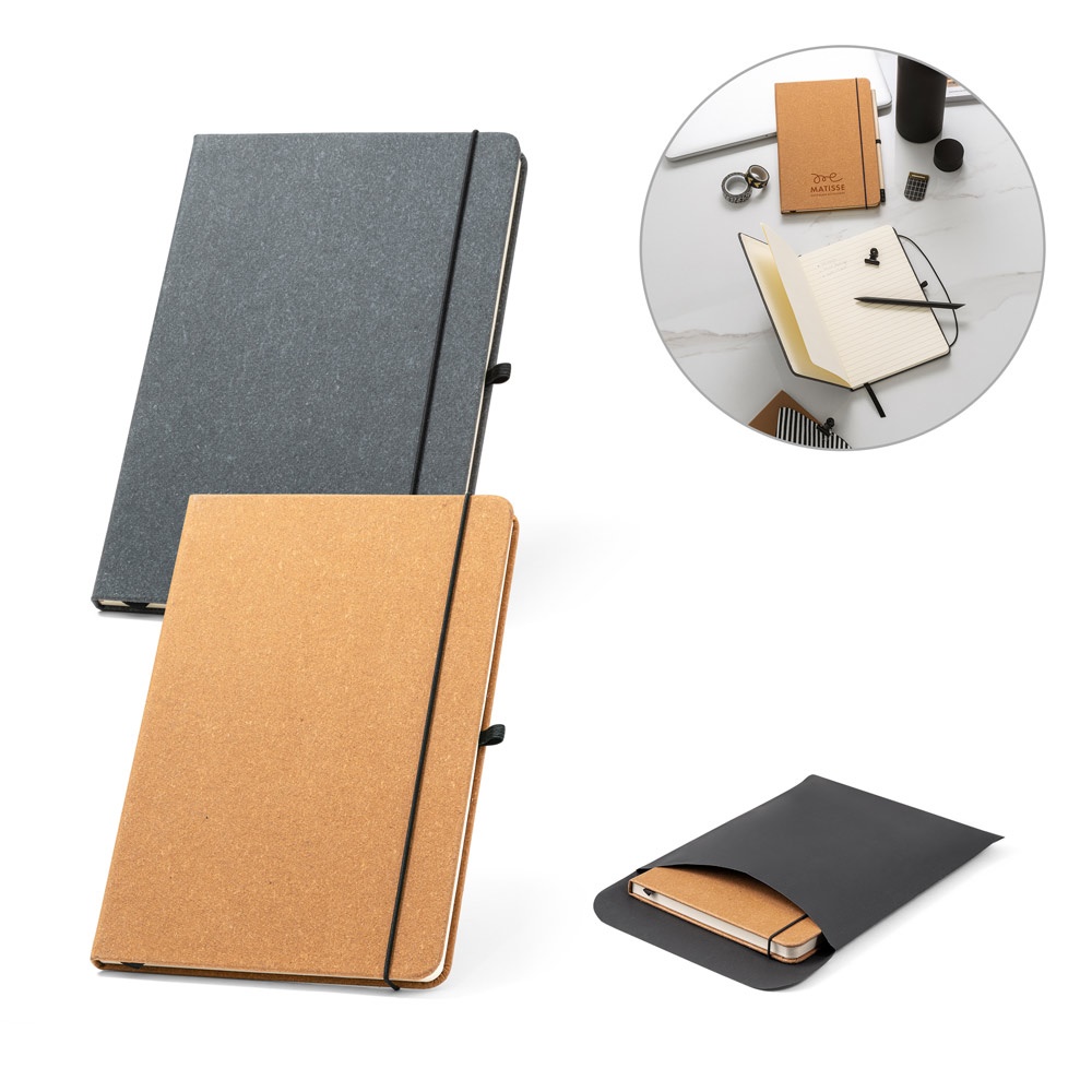 Caderno A5 de capa dura em couro 70% reciclado com páginas pautadas personalizado com a logo da empresa