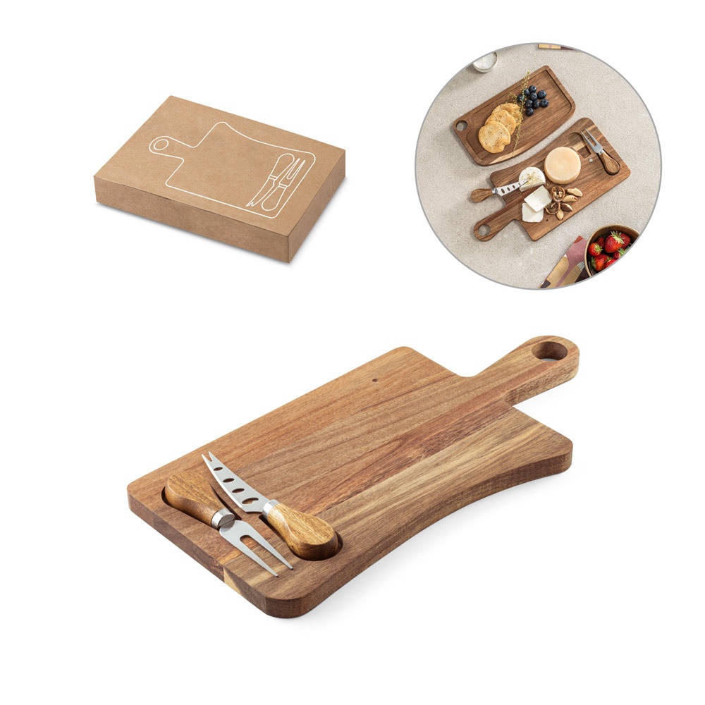 Tábua de queijos em madeira de acácia com 2 utensílios em madeira de acácia e aço inox personalizada com a logo da empresa
