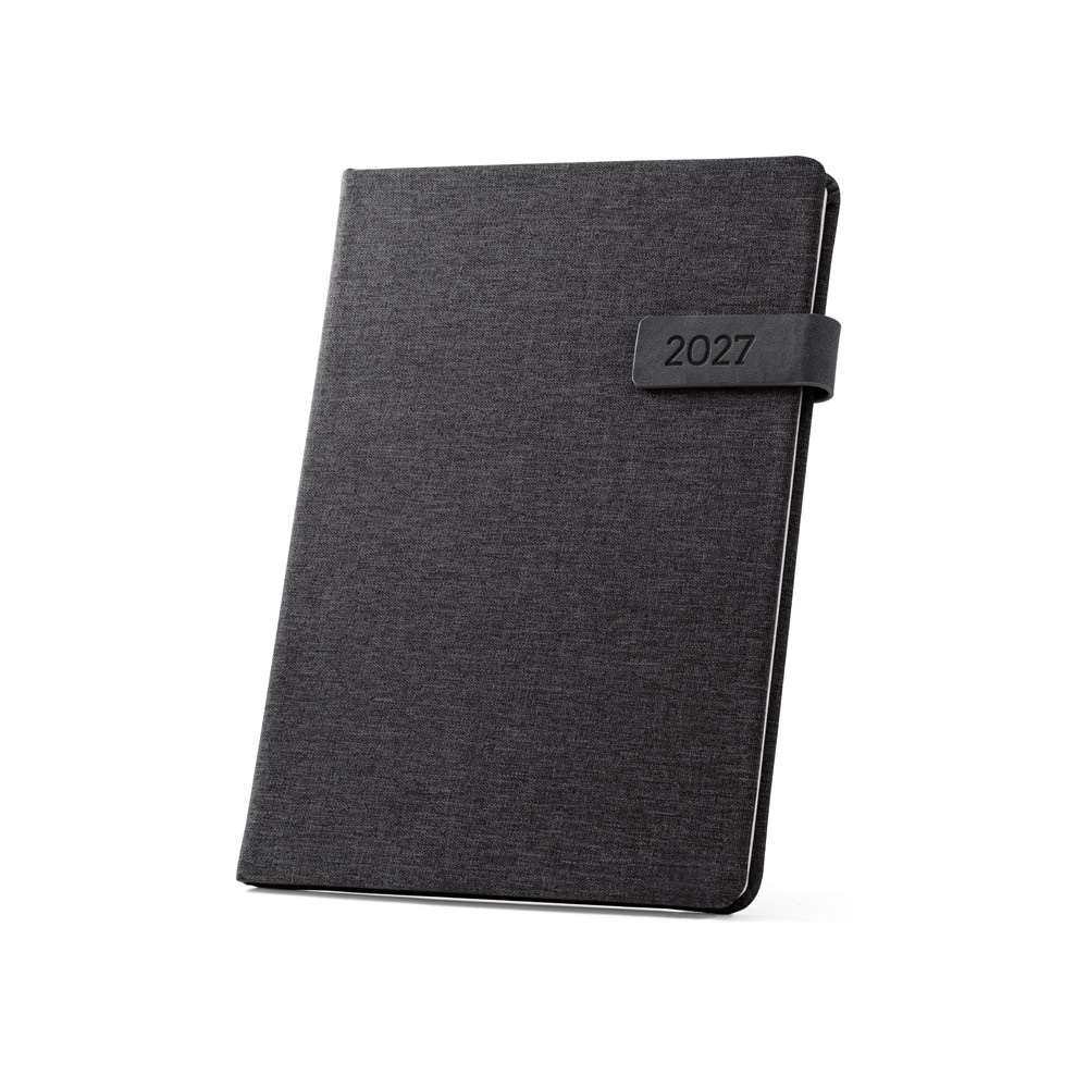 Agenda semanal B5 em RPET com fecho magnético e porta-caneta na cor Preto, personalizada com a logo da empresa