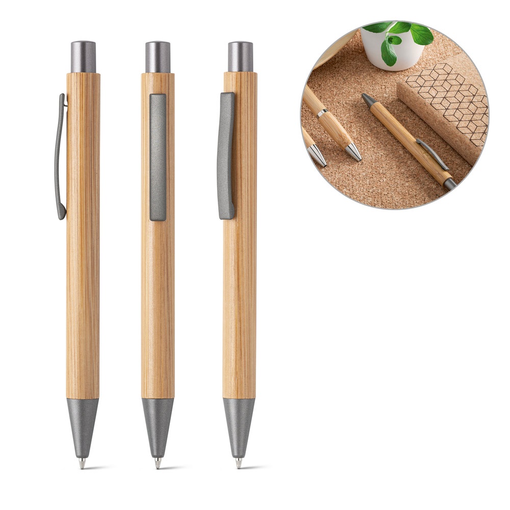 Caneta esferográfica em bambu com clipe de metal e ponteira grafite na cor Natural, personalizada com a logo da empresa