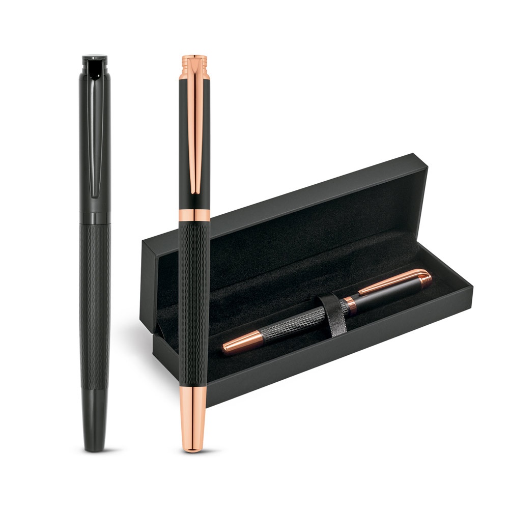 Caneta roller em metal com escrita em preto personalizada com a logo da empresa