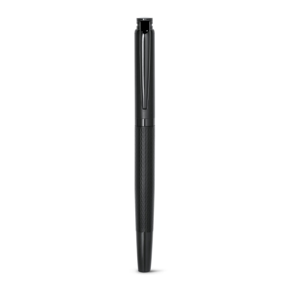 Caneta roller em metal com escrita em preto na cor Preto, personalizada com a logo da empresa