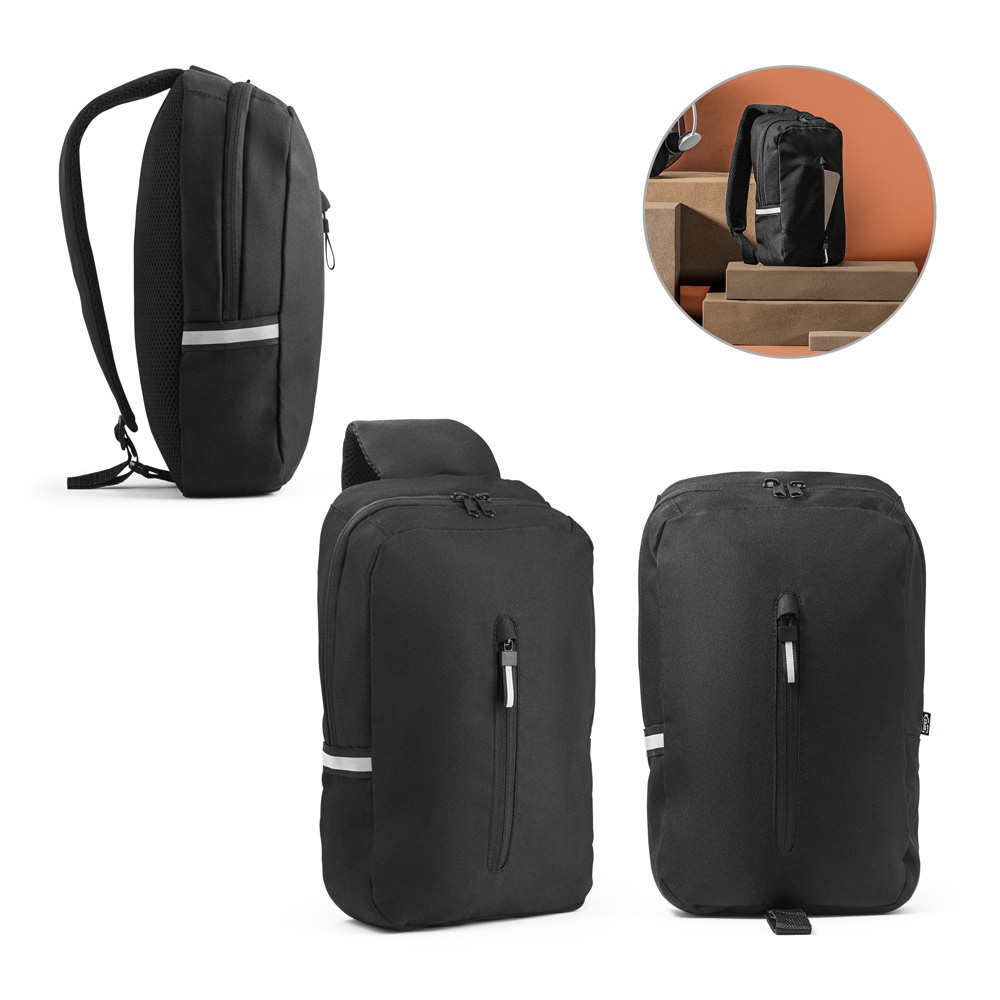 Mochila a tiracolo em poliéster reciclado com elementos refletores personalizada com a logo da empresa