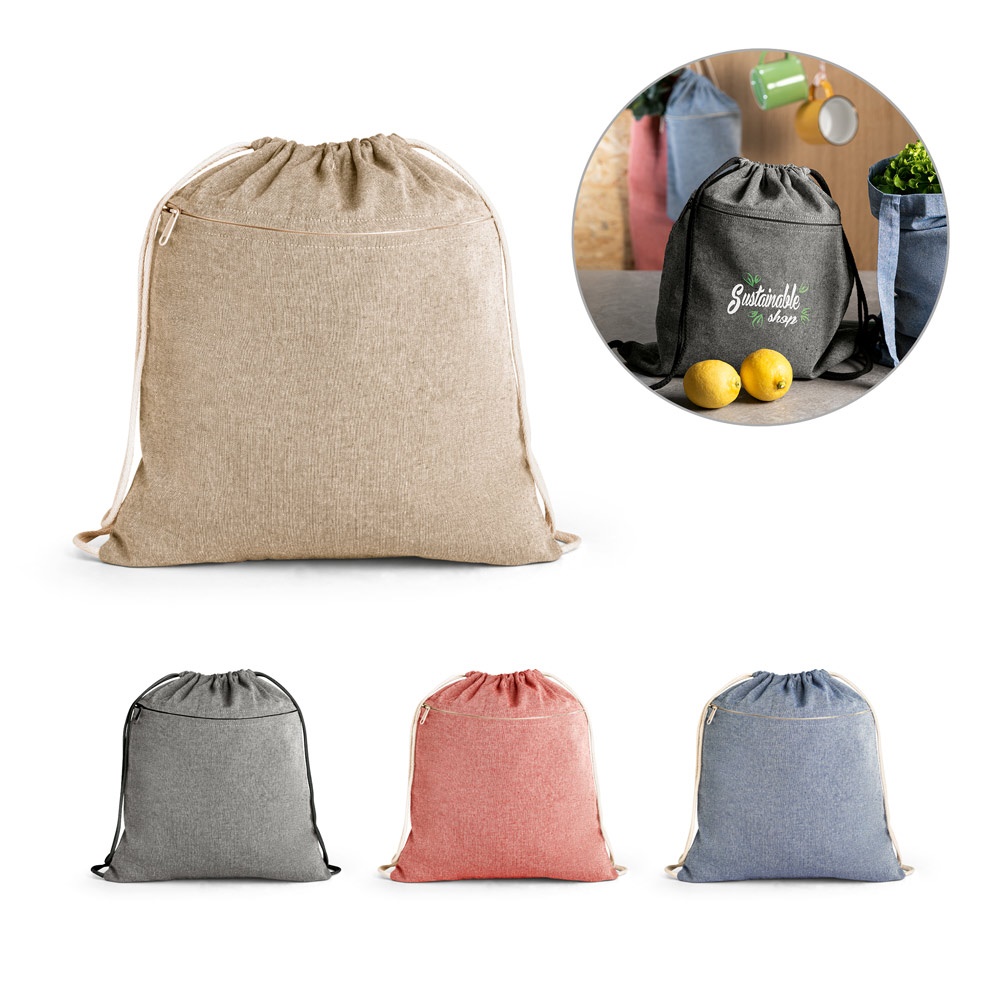Sacola tipo mochila em algodão reciclado 140 g/m² com bolso frontal personalizada com a logo da empresa