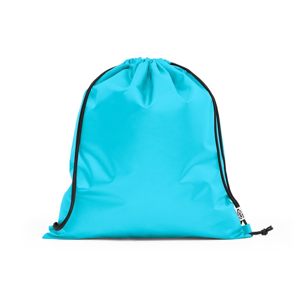 Sacola tipo mochila em poliéster reciclado 190T personalizada com a logo da empresa, na cor azul claro
