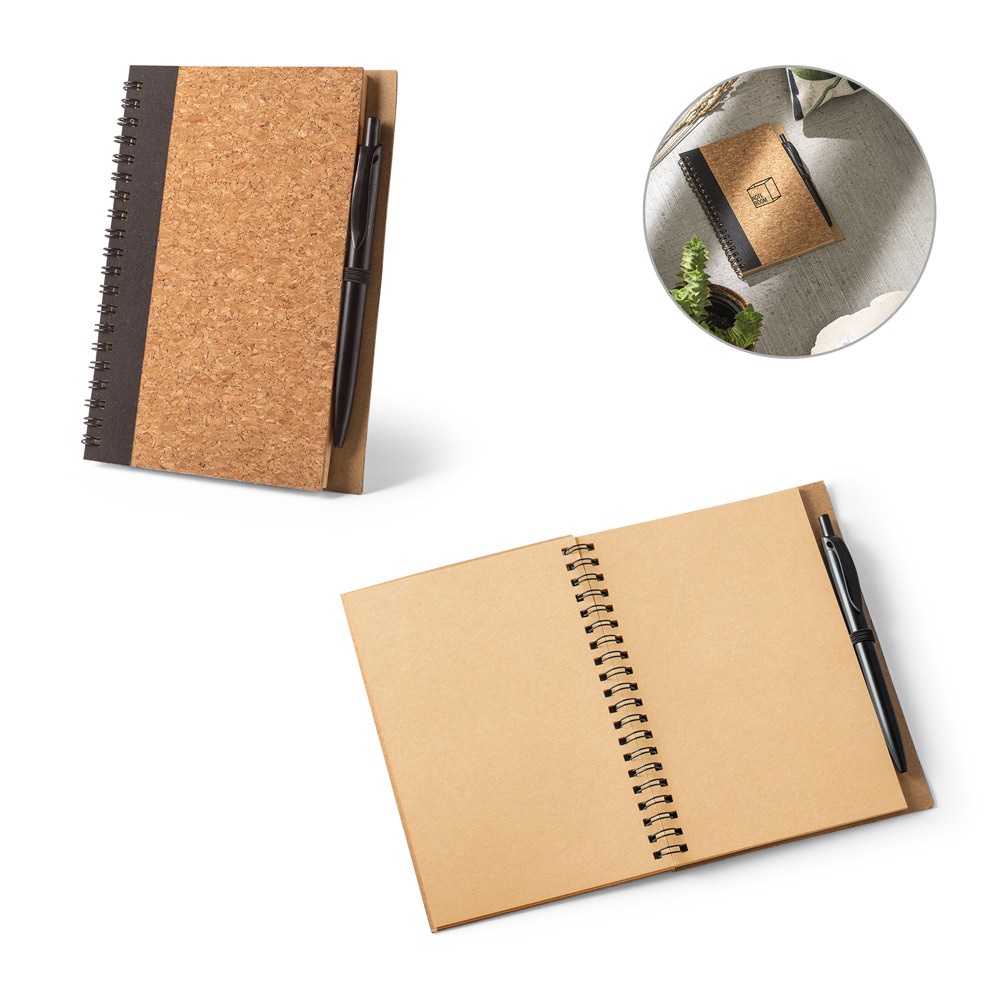 Caderno B6 de capa dura em cortiça e RPET com caneta personalizado com a logo da empresa