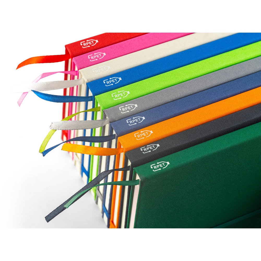 Caderno A5 de capa dura em RPET 300D com porta-caneta e elástico personalizado com a logo da empresa