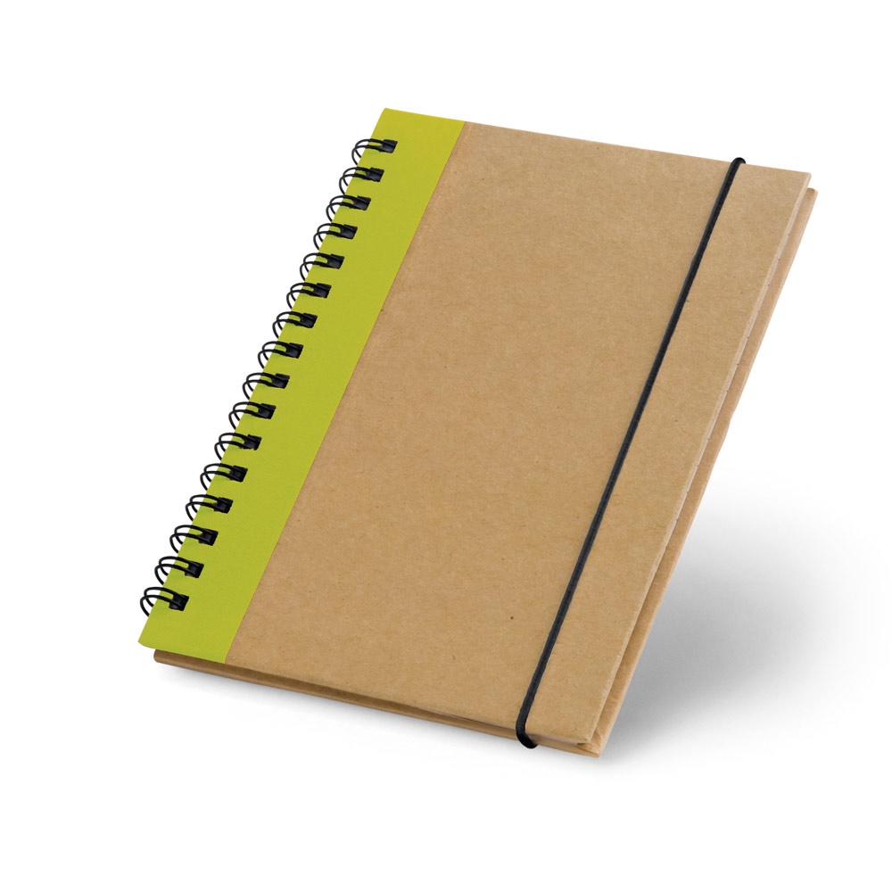 Caderno A6 de capa dura em cartão, com páginas lisas recicladas personalizado com a logo da empresa, na cor verde claro