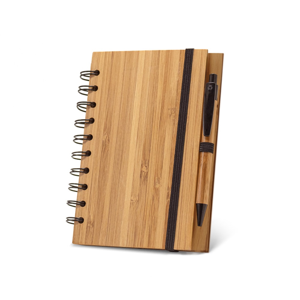 Caderno A5 espiral de capa dura em bambu com caneta na cor Natural, personalizado com a logo da empresa