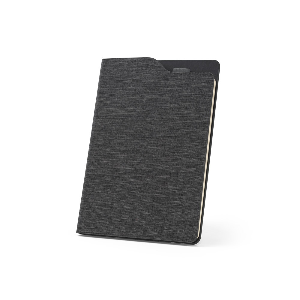 Caderno A5 de capa dura em tecido RPET com porta-caneta no topo na cor Preto, personalizado com a logo da empresa