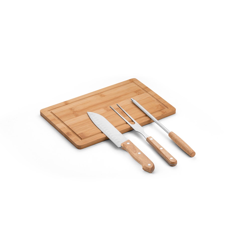 Kit churrasco com tábua de bambu e 3 utensílios em estojo 210D na cor Preto, personalizado com a logo da empresa