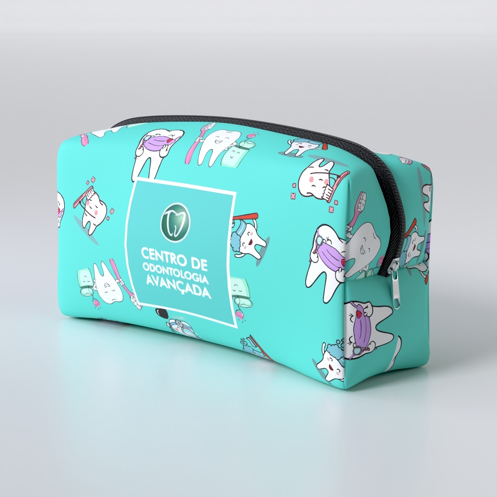 Necessaire Plus Isoflex M personalizada com a logo da empresa