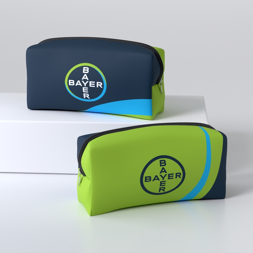 Necessaire Plus Isoflex G personalizada com a logo da empresa