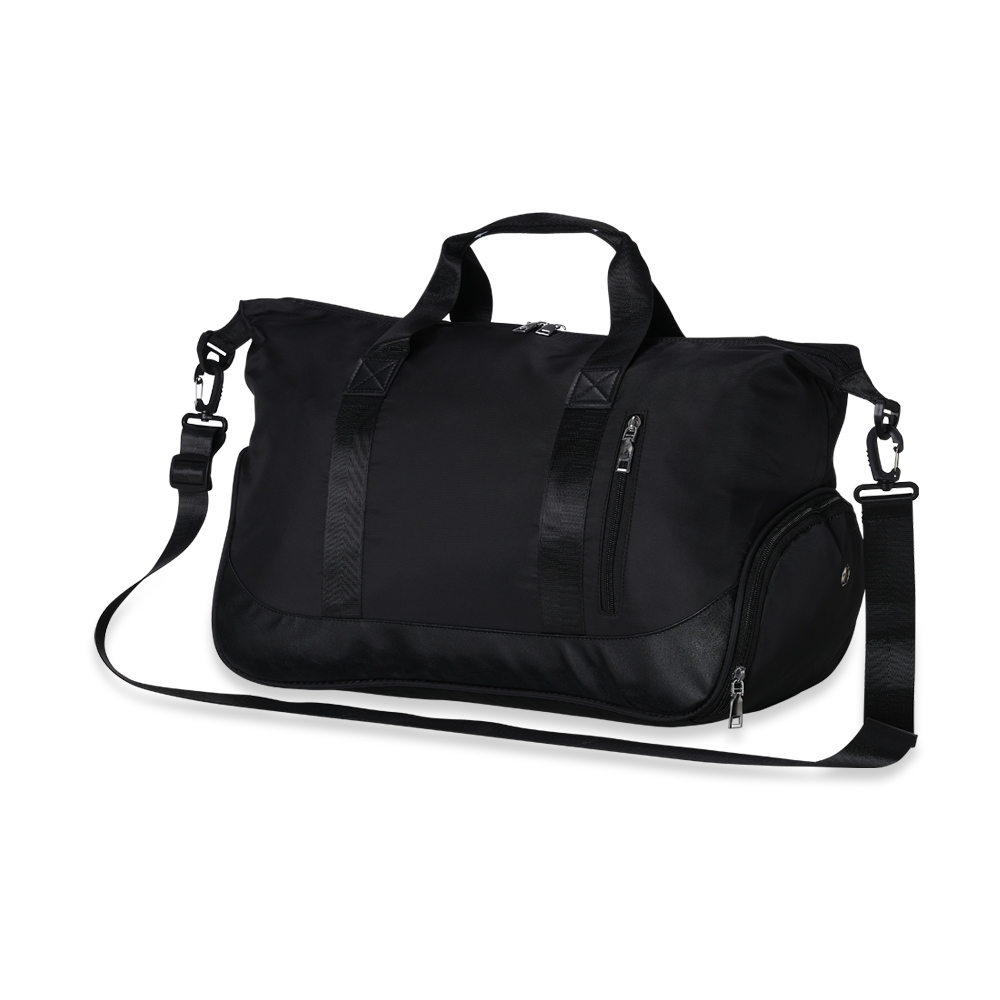 Bolsa esportiva de poliéster 29 litros com 4 compartimentos na cor Preto, personalizada com a logo da empresa
