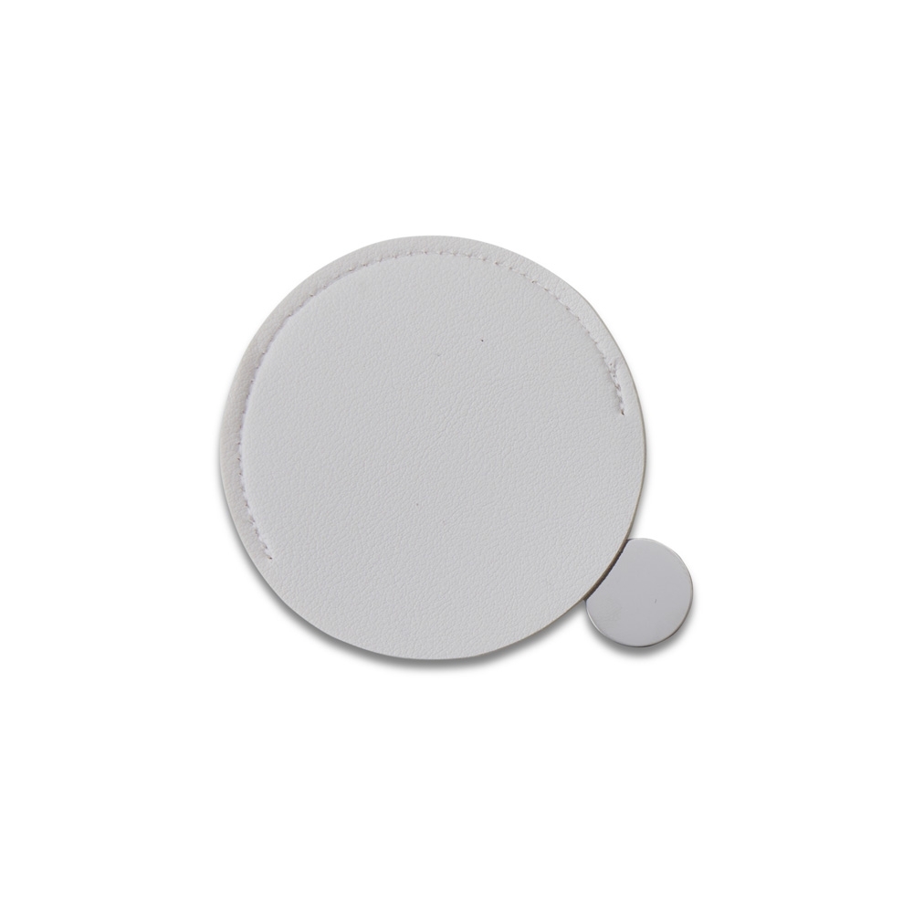 Espelho de aço inox redondo com capa de couro sintético personalizado com a logo da empresa