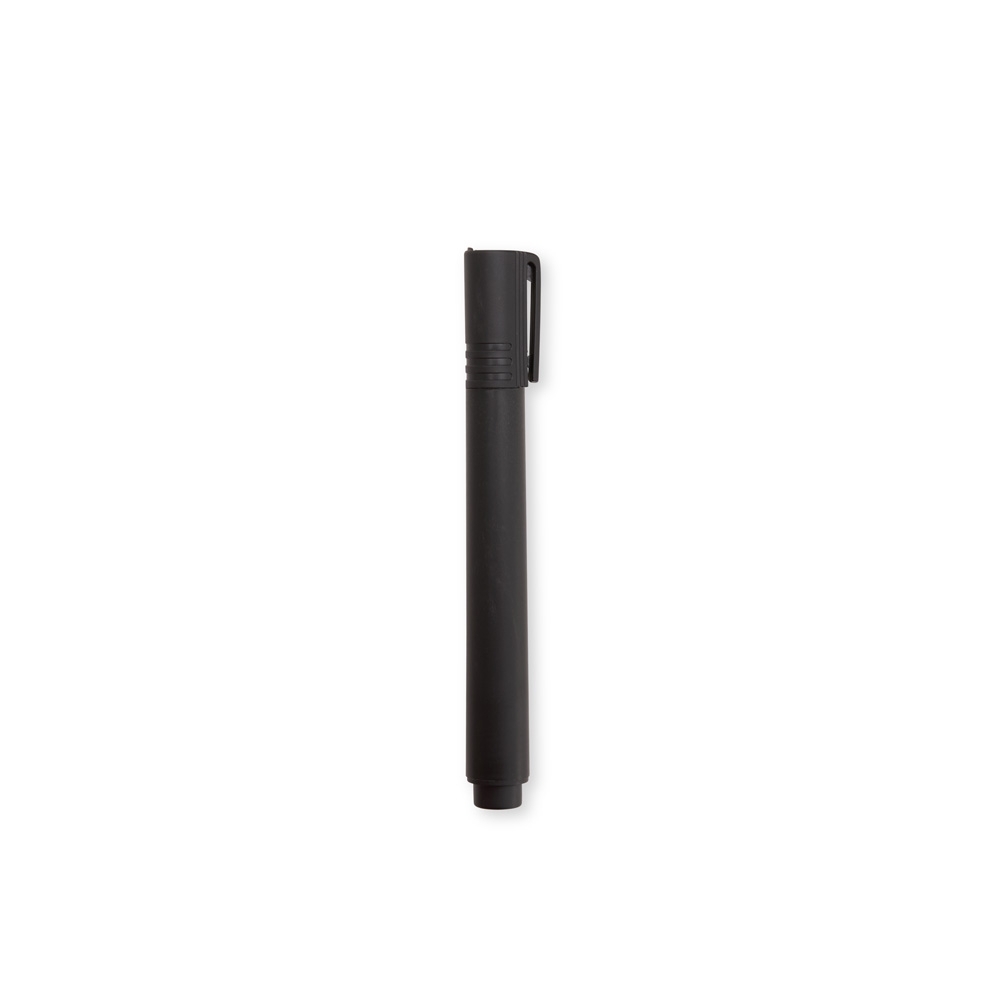 Caneta marcadora de plástico na cor Preto, personalizada com a logo da empresa