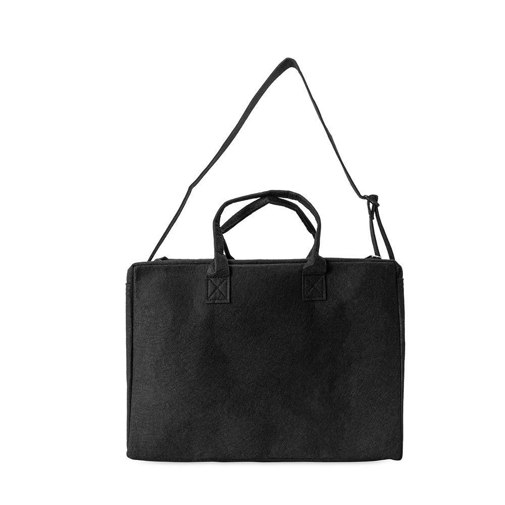 Bolsa de feltro na cor Preto, personalizada com a logo da empresa