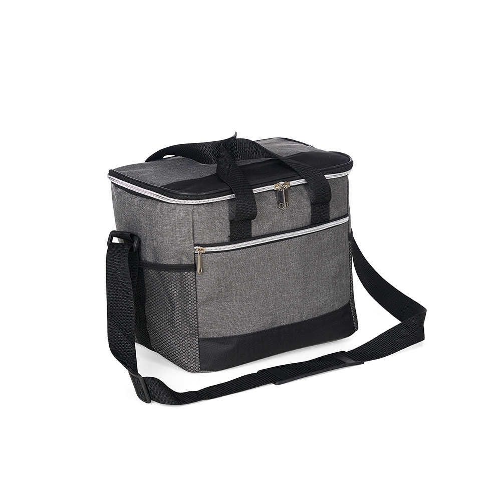 Bolsa térmica 15 litros de poliéster impermeável com bolso frontal personalizada com a logo da empresa, na cor cinza / preto