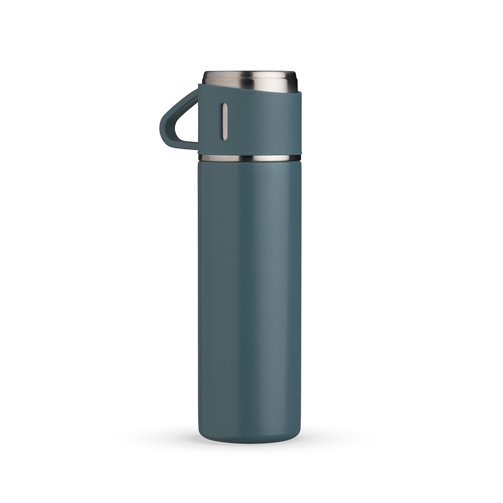Garrafa térmica 450 ml de inox com tampa-copo personalizada com a logo da empresa, na cor azul / inox