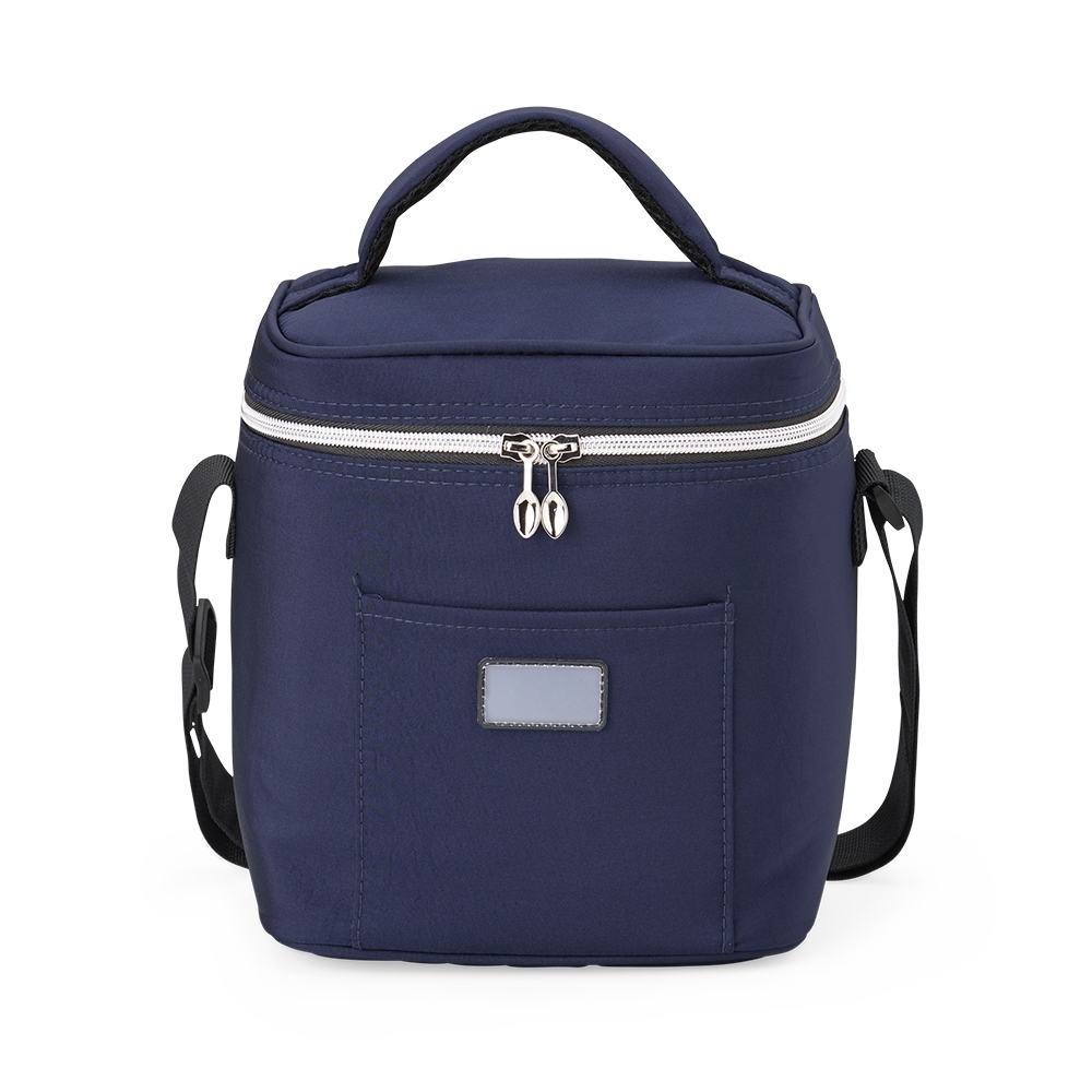 Bolsa térmica 10 litros com alça transversal e bolso frontal personalizada com a logo da empresa, na cor azul / preto