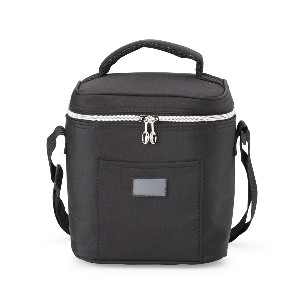 Bolsa térmica 10 litros com alça transversal e bolso frontal na cor Preto, personalizada com a logo da empresa