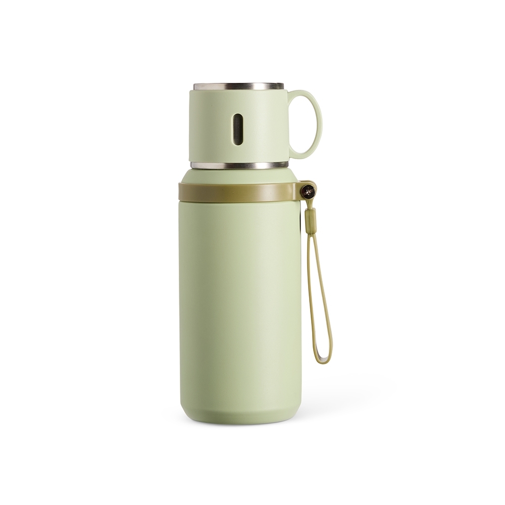 Garrafa térmica 600 ml com infusor e tampa de botão na cor Verde, personalizada com a logo da empresa