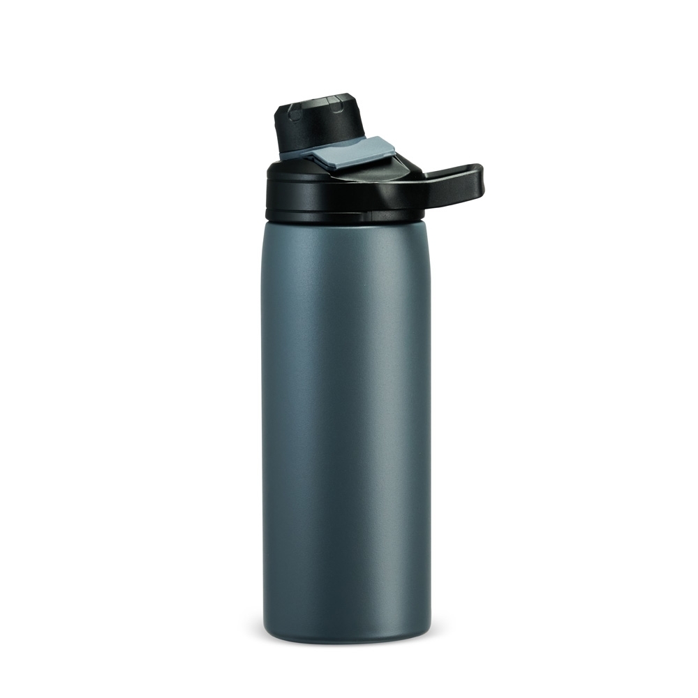 Garrafa térmica 600 ml de inox com protetor de bocal e alça retangular personalizada com a logo da empresa, na cor cinza escuro