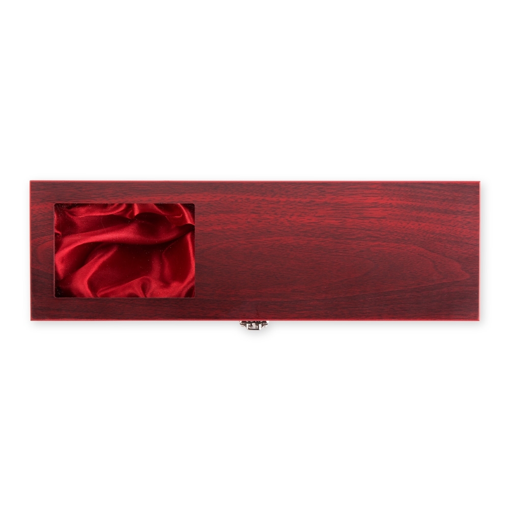 Kit vinho 4 peças em estojo de MDF com visor na cor Vinho, personalizado com a logo da empresa