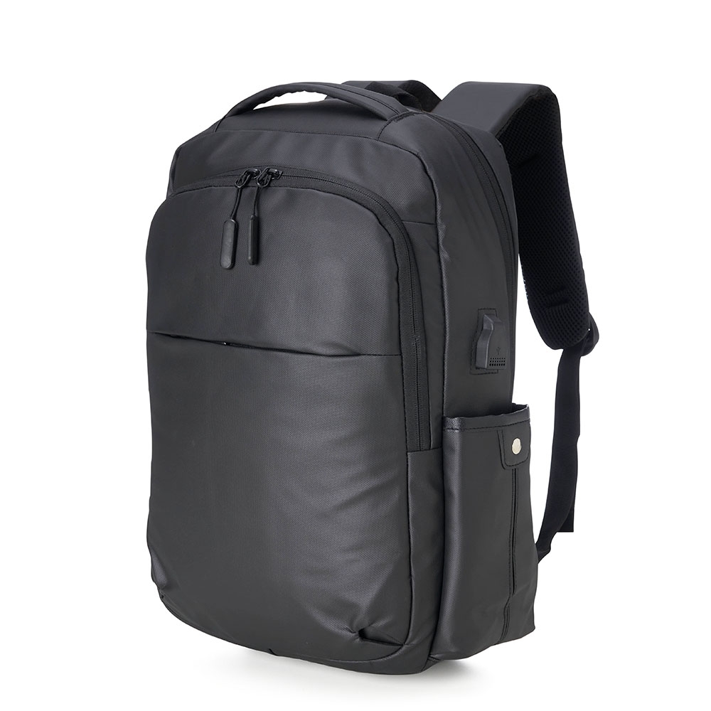 Mochila de couro sintético USB 20 litros para notebook na cor Preto, personalizada com a logo da empresa